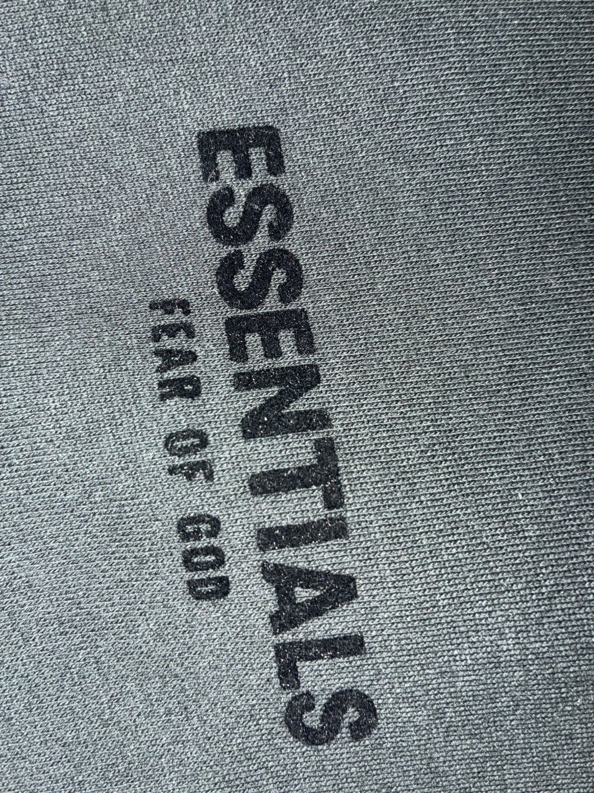 Stretch limo fear of god essentials shorts