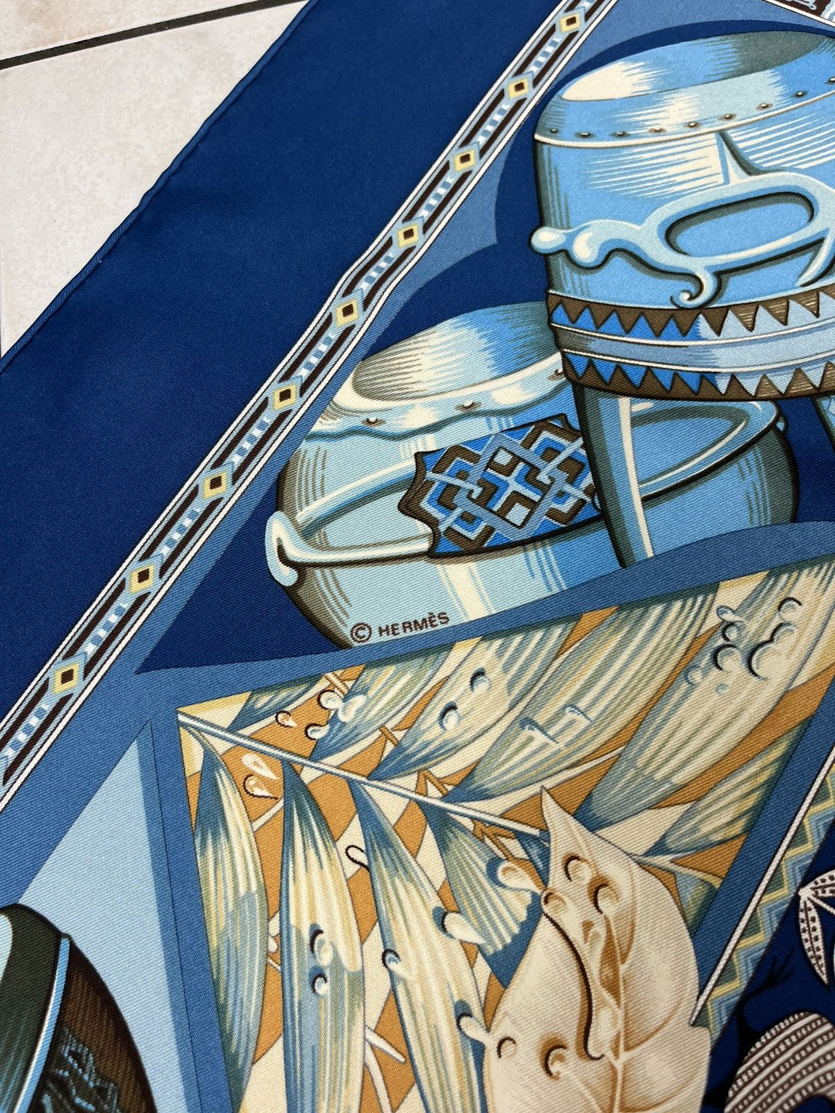 Designer × Hermes × Vintage Hermes Au som du tam-tam silk scarf full print handkerchief Size ONE SIZE - 17 Thumbnail
