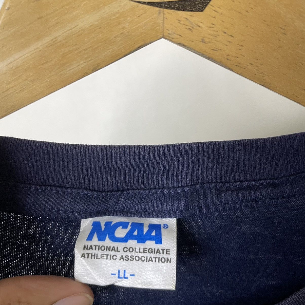 NCAA × Vintage Vintage 2000s NCAA Big Logo T Shirt Size US L / EU 52-54 / 3 - 4 Thumbnail