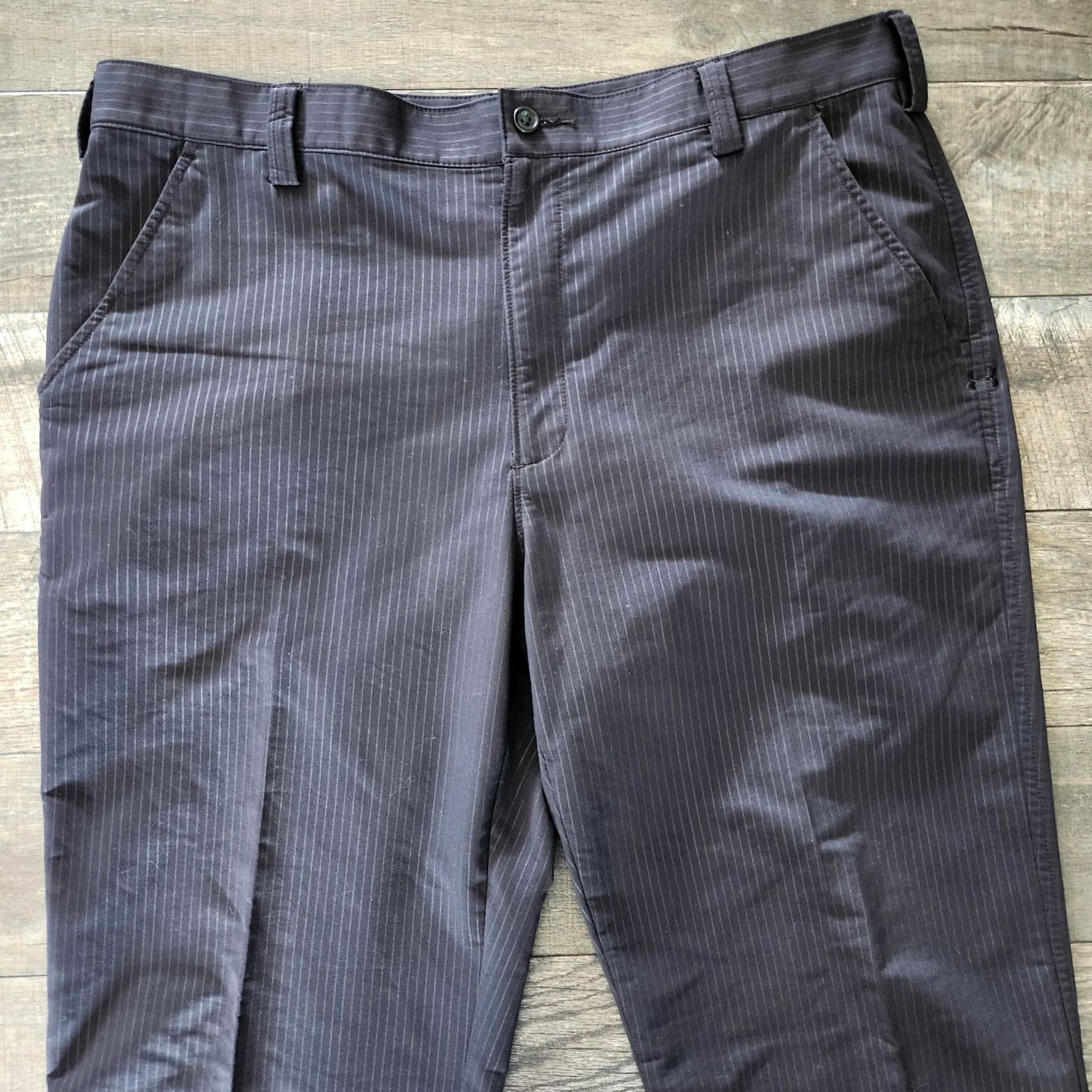 Under Armour Under Armour Bentgrass Tech Pants Mens 36x32 Black Pinstripe Stretch Golf Pants Regular Men Black Pinstripe Stretch Golf pants 36x32 Mens Size US 36 / EU 52 - 3 Thumbnail