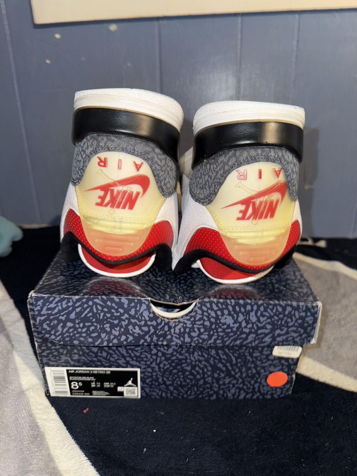 Jordan Brand Jordan Fire Red 3s Size US 8.5 / EU 41-42 - 7 Thumbnail