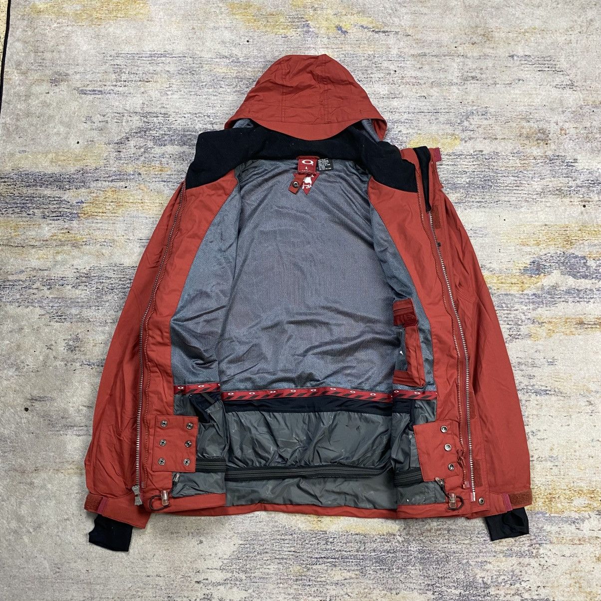 Oakley Oakley snowboard jacket red Size US L / EU 52-54 / 3 - 9 Thumbnail