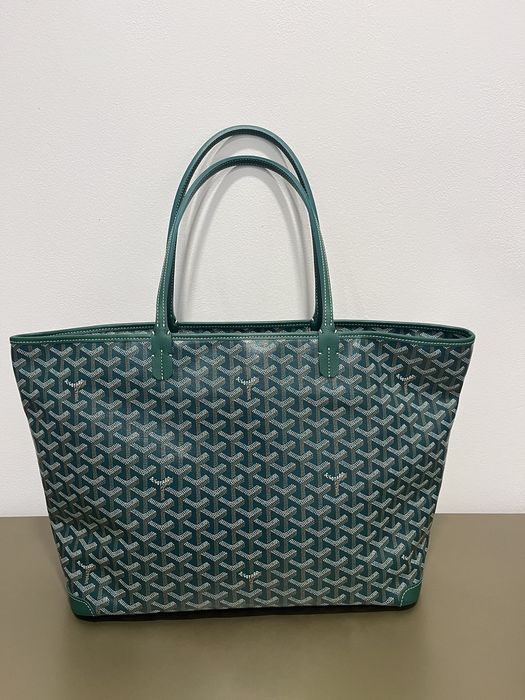 Goyard hotsell artois size