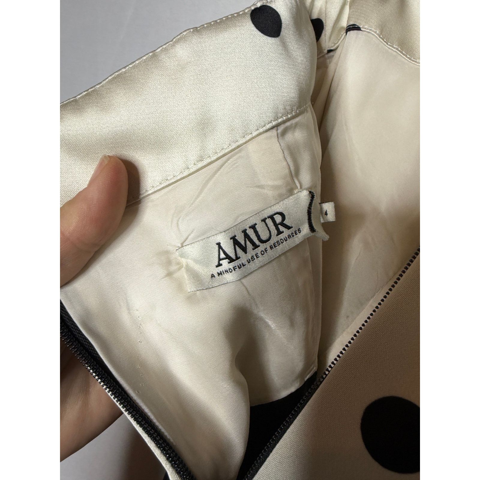 Amur Amur Georgia Jumpsuit satin white polka dot and black bottom Size 27" / US 4 / IT 40 - 3 Thumbnail