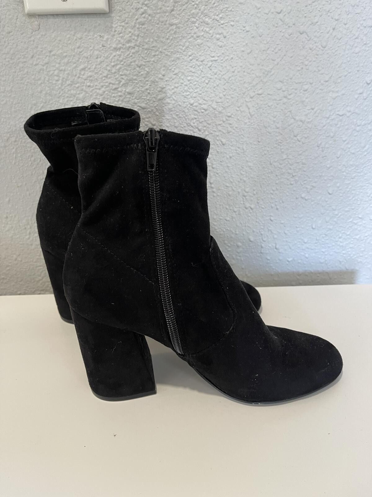 Steve Madden Steve Madden black Suede Ankle Boots with Block Heel Size US 7 / IT 37 - 3 Thumbnail
