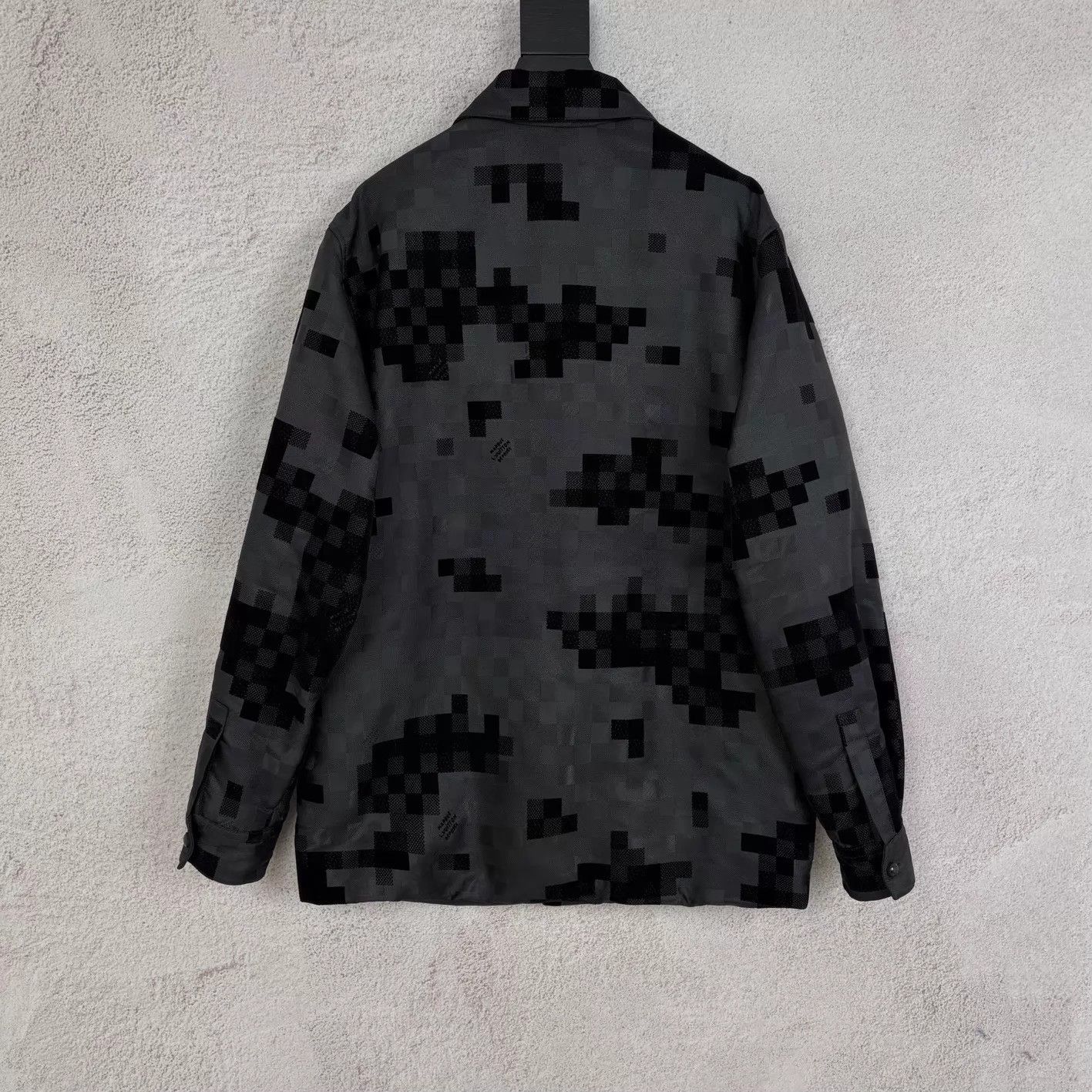 Louis Vuitton LV 25 New Checked Flocked 1-Button Black Jacket 48 Size US M / EU 48-50 / 2 - 2 Thumbnail