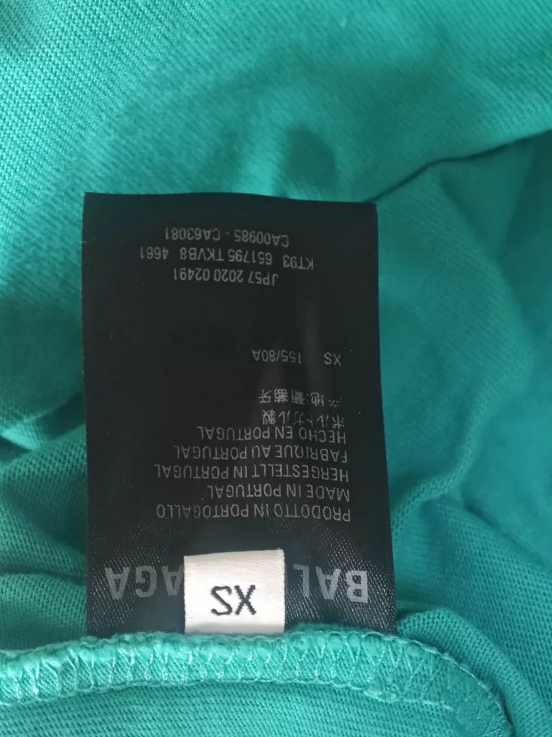 Balenciaga Balenciaga Letter Printed Pattern Ripped Round Neck Short Size US XS / EU 42 / 0 - 4 Thumbnail