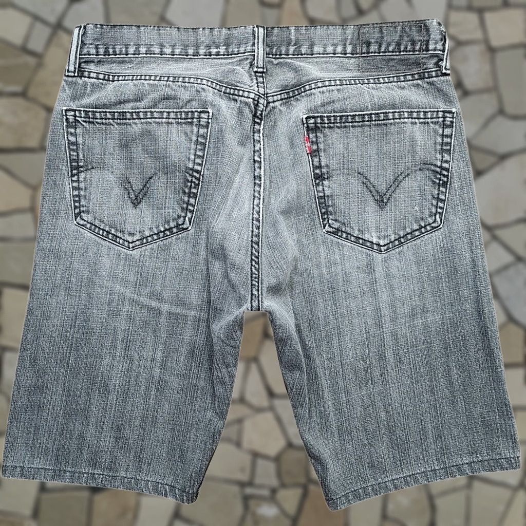 Levi's VINTAGE Levis 505 Denim Shorts Mens 34 Black 90s USA American Biker 5-Pocket Inseam 10 in Jeans Shirt? Size US 34 / EU 50 - 1 Thumbnail