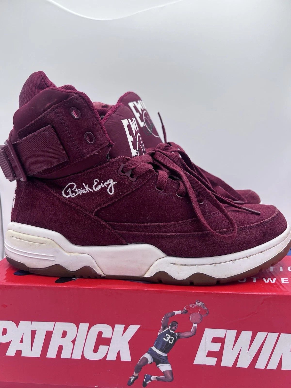Ewing Athletics Ewing 33 91175 Basketball Sneaker MEN SIZE 10.5 (NO INSOLES) Size US 10.5 / EU 43-44 - 1 Thumbnail