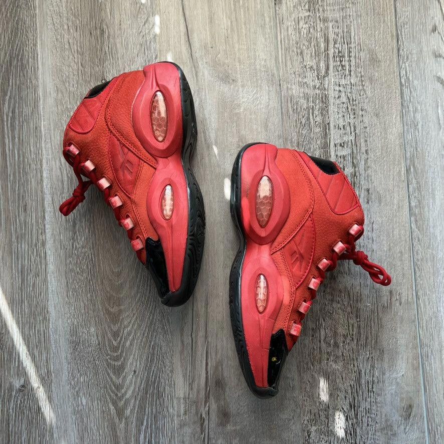Reebok REEBOK • Question Mid "Heart Over Hype" (7M) Size US 7 / EU 40 - 10 Thumbnail