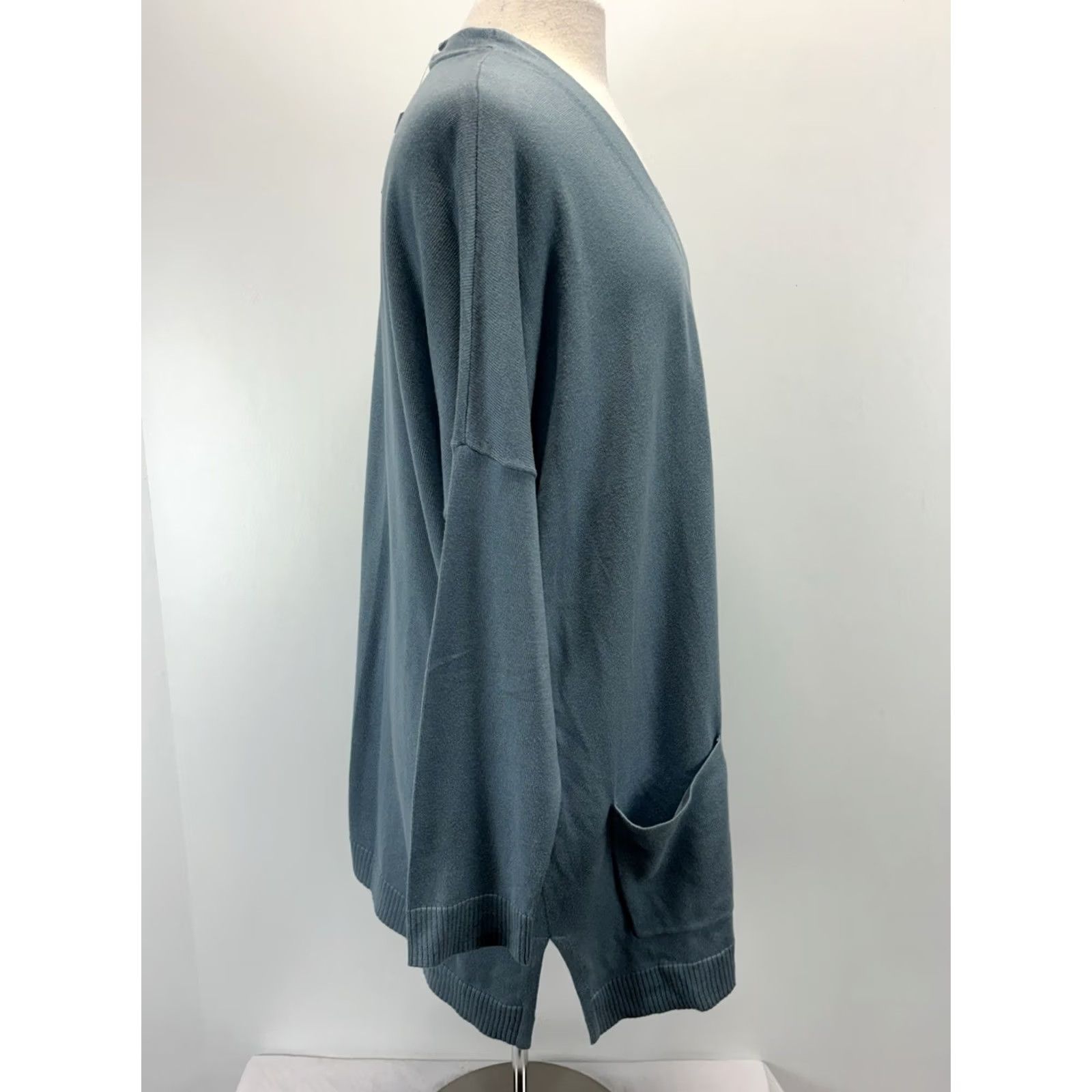J. Jill J. Jill Knit Cardigan Sweater Women’s 3X Plus Blue V-Neck Pockets Tunic Knit Cardigan Women’s 3X Plus Blue V-Neck Pockets Size XXL / US 16-18 / IT 52-54 - 4 Thumbnail