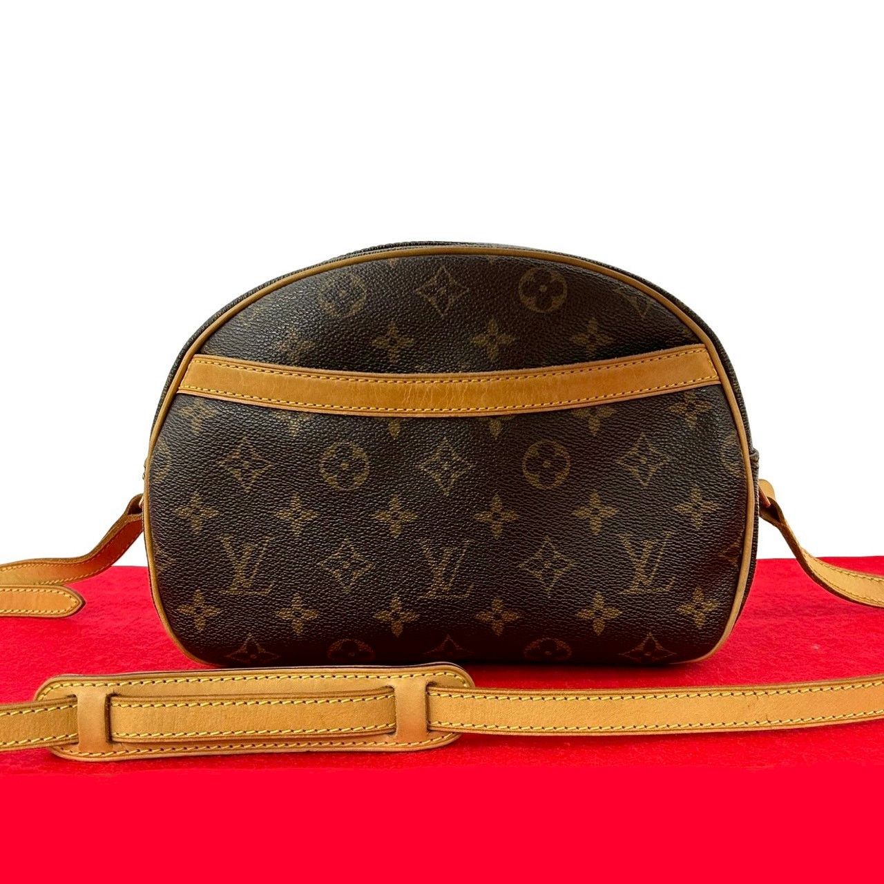 Louis Vuitton Louis Vuitton Louis Vuitton Blois Monogram Leather Shoulder Bag Canvas Shoulder Bag DUTY FREE for USA Size ONE SIZE - 1 Thumbnail