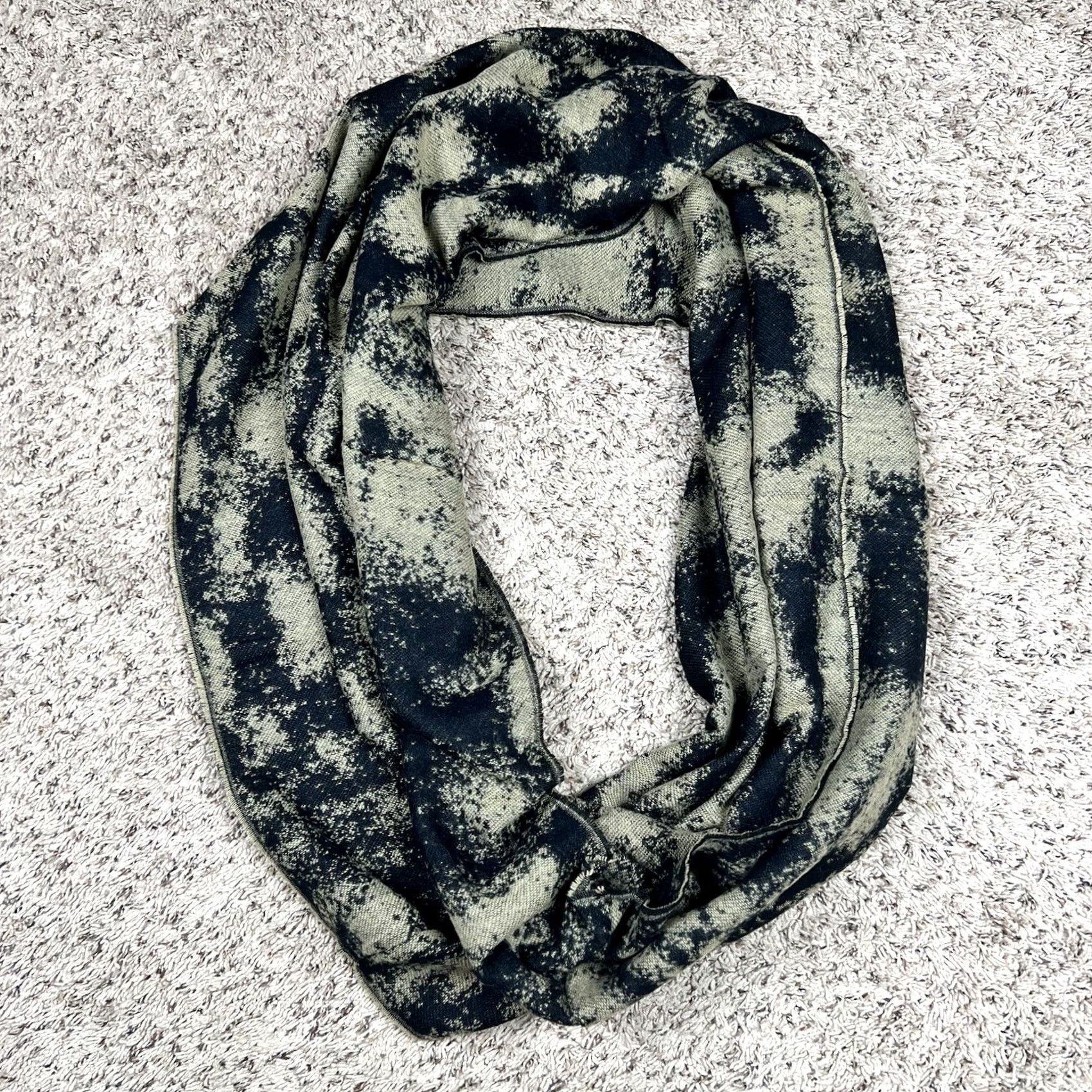 Nordstrom Nordstrom Scarf Infinity Scarf Women Tan Black Fringe Knit 100% Acrylic Winter Fall Wear Size ONE SIZE - 2 Thumbnail