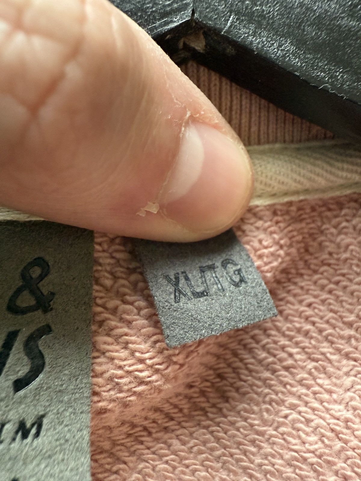 Naked & Famous naked & famous pink crew Size US XL / EU 56 / 4 - 4 Thumbnail