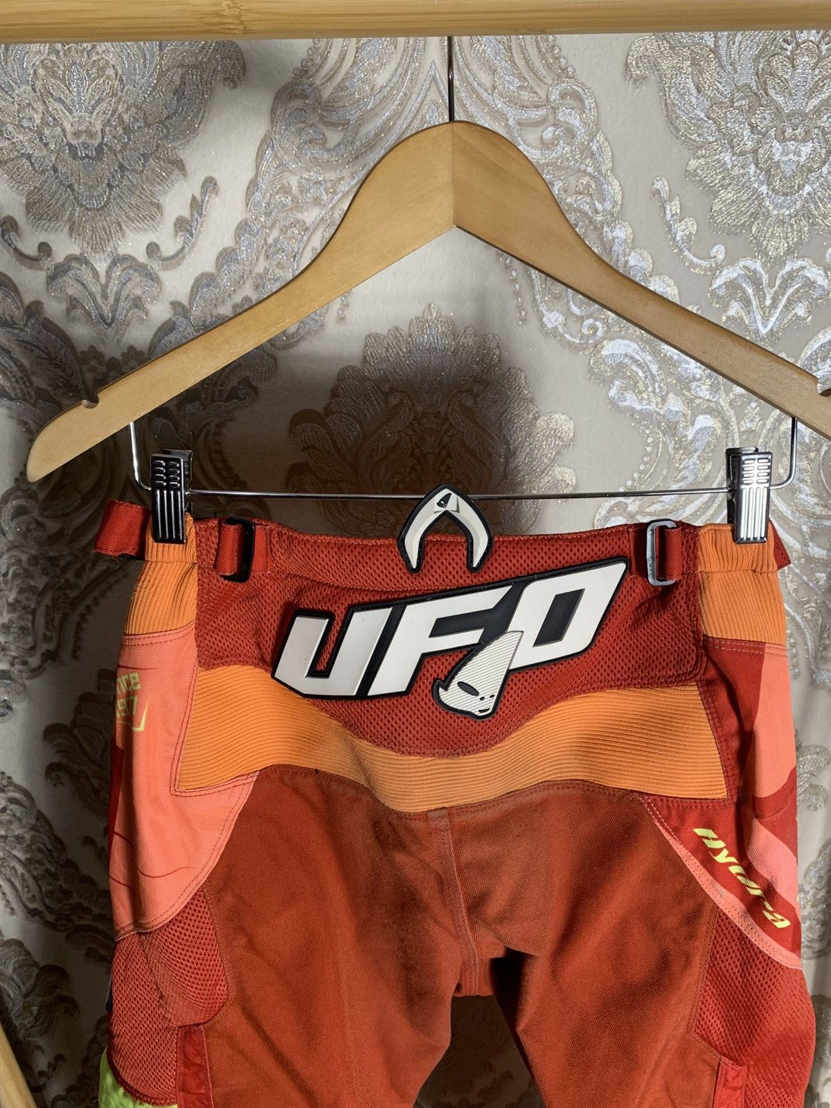 NASCAR VINTAGE UFO PLAST MOTORCYCLE RACING PANTS BIKE RETRO Y2K 90s Size US 28 / EU 44 - 11 Thumbnail