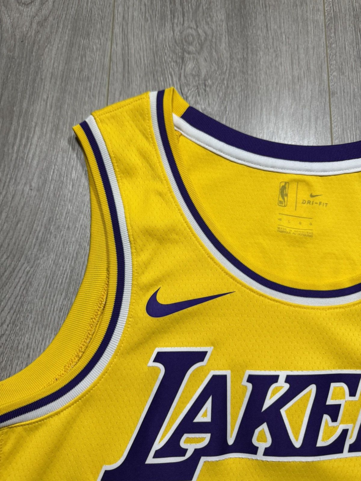 NBA × Nike Los Angeles Lakers Nike Yellow Basketball Jersey Kyle Kuzma Size US L / EU 52-54 / 3 - 4 Thumbnail