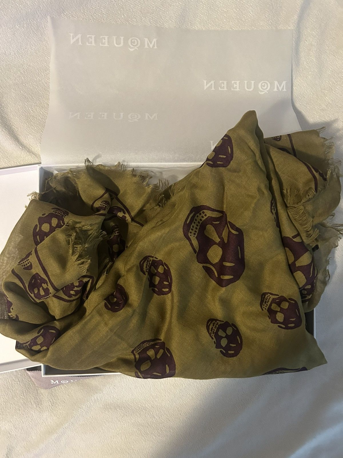 Alexander McQueen Alexander mcqueen cashmere bandana scarf skulls olive Size ONE SIZE - 10 Thumbnail