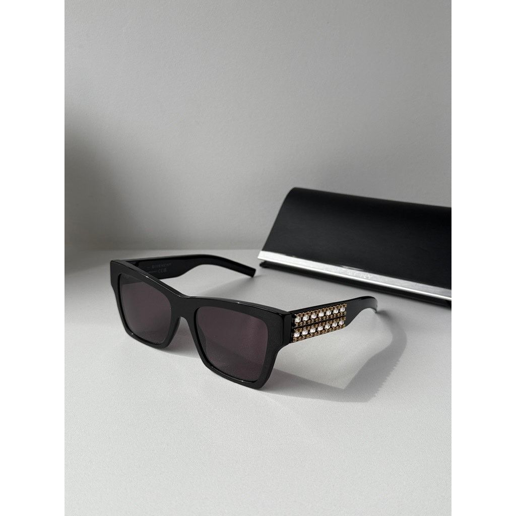 Givenchy NEW Givenchy GV40076I Cat Eye Black Crystal Sunglasses $700 Size ONE SIZE - 3 Thumbnail