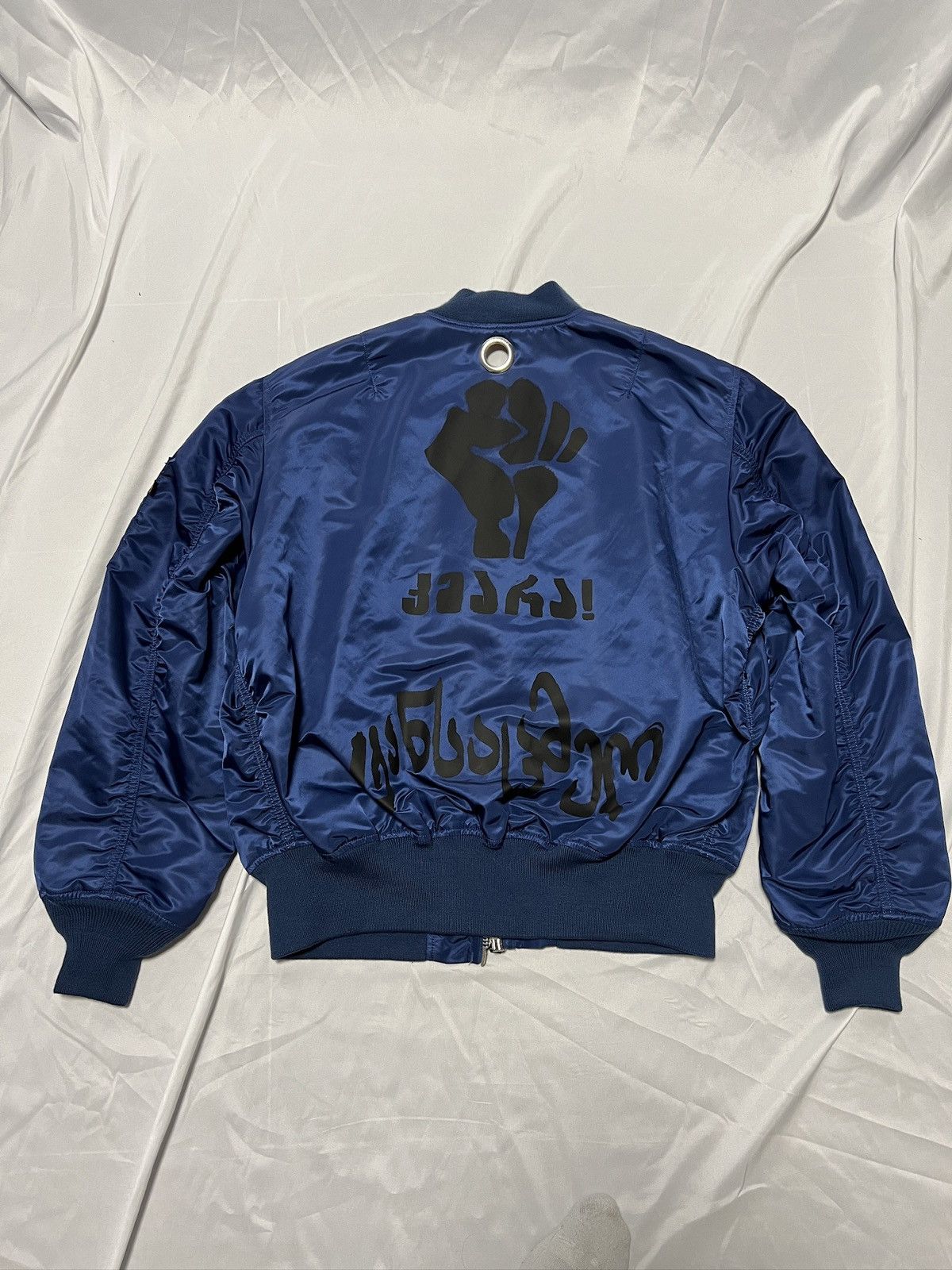 Vetements Vetements Reversibel Blue Fist Bomber Size US S / EU 44-46 / 1 - 4 Thumbnail