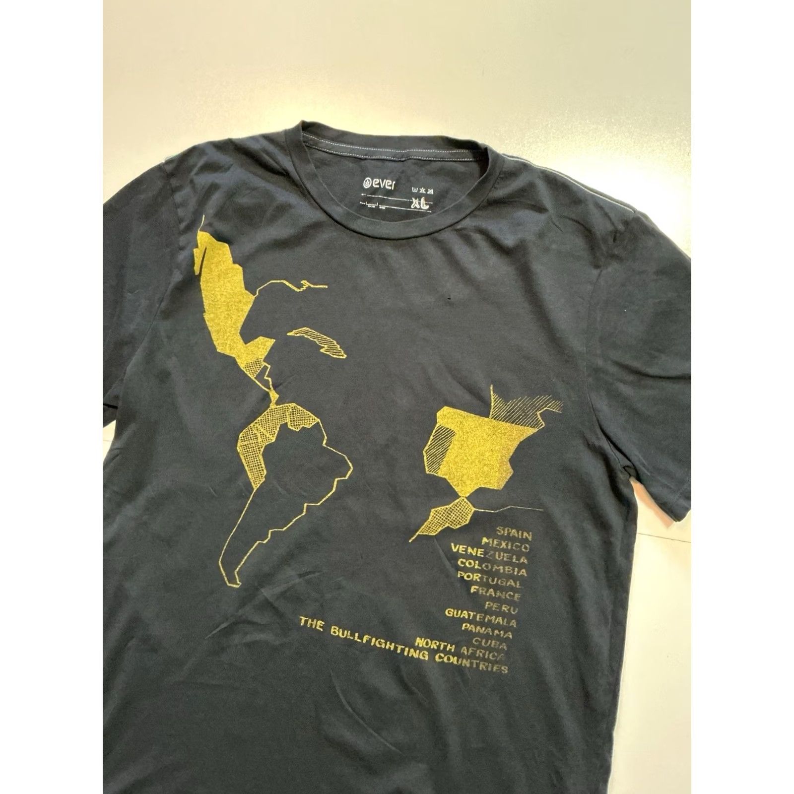 J Brand VINTAGE Ever Brand The Bullfighting Countries Map Graphic Black S/S T-Shirt XL Mens Size US XL / EU 56 / 4 - 3 Thumbnail