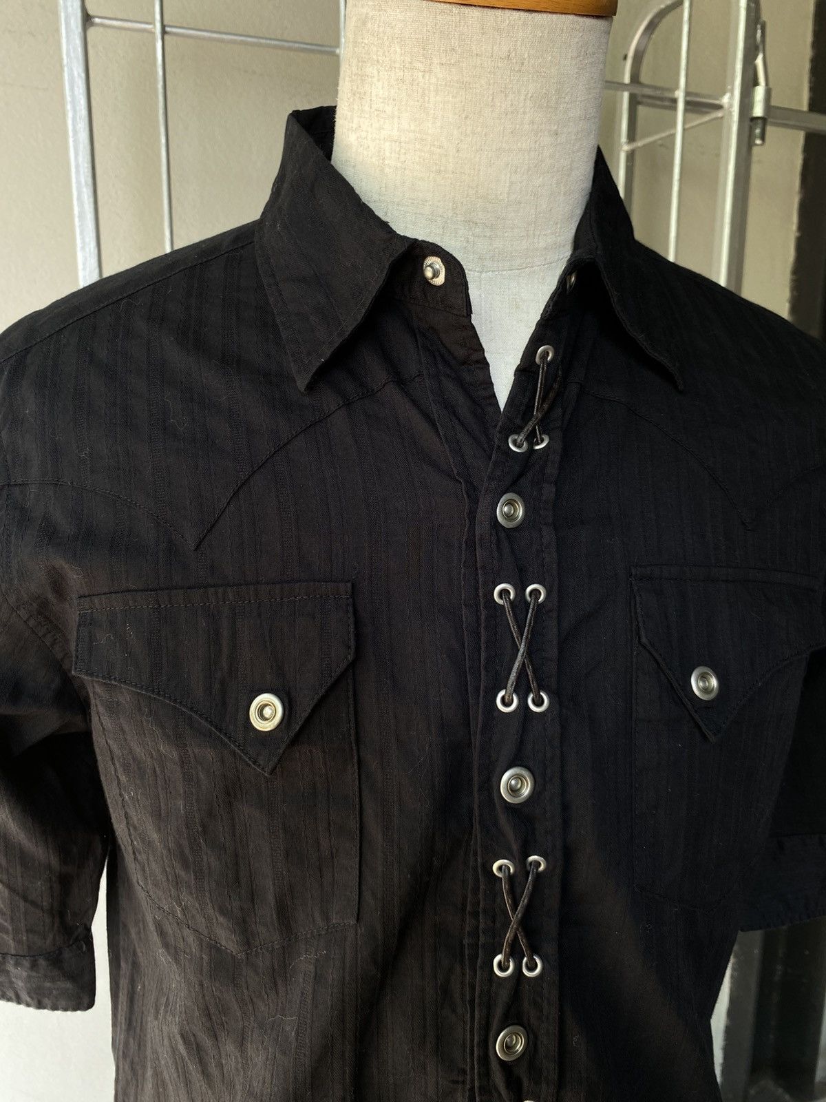 Designer × Japanese Brand Y2K Black Punk Shirt with Button & Sleeve Detail. Size US M / EU 48-50 / 2 - 4 Thumbnail