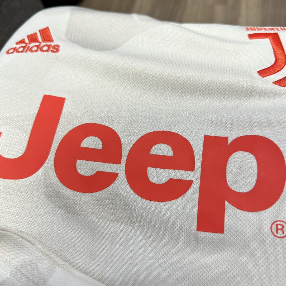 Other Juventus 19/20 away shirt #7 Ronaldo (special nameset) Size US L / EU 52-54 / 3 - 4 Thumbnail