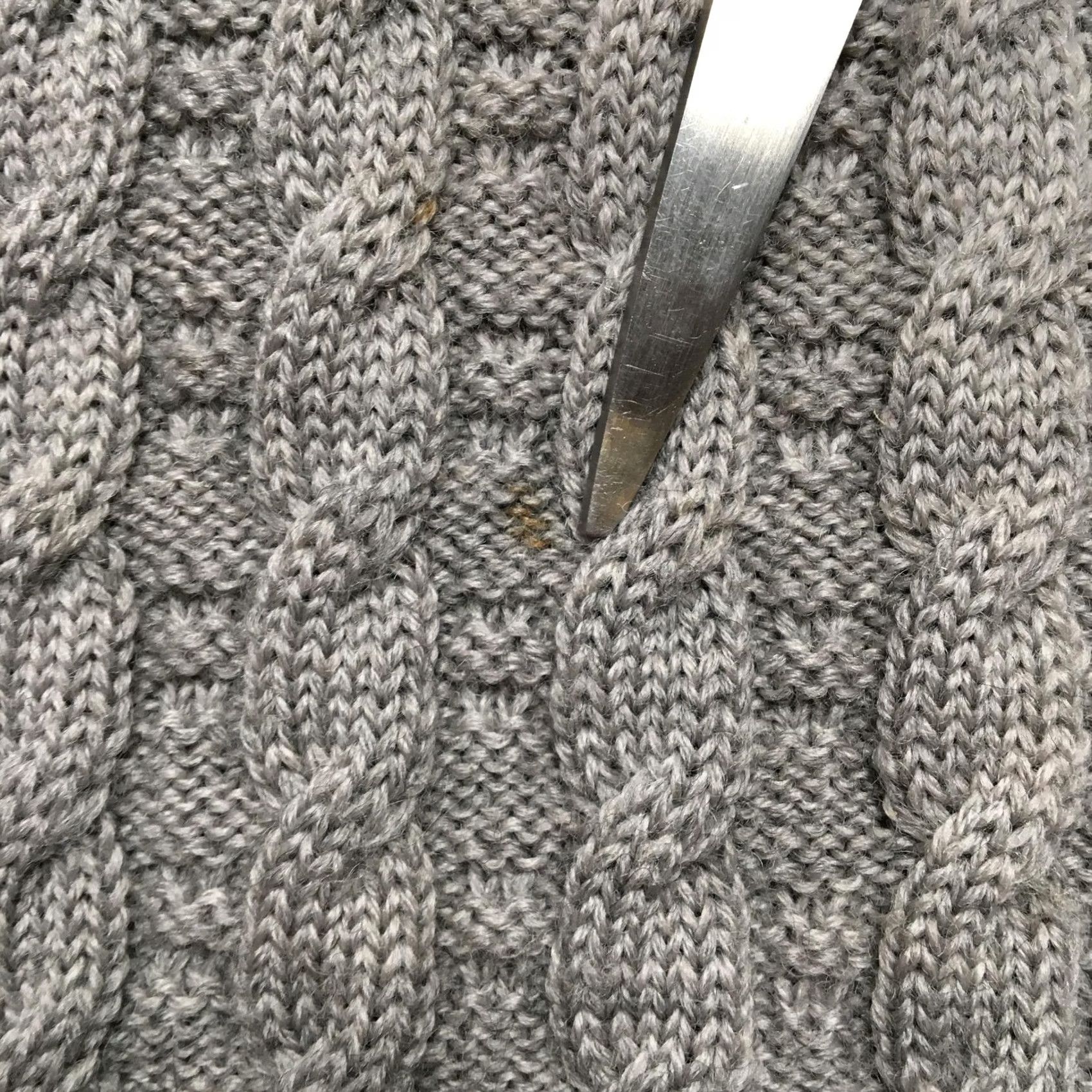 Vintage VINTAGE L.L.Bean Sweater Mens L Gray Cable Knit Worsted Wool Fisherman Ireland Size US L / EU 52-54 / 3 - 3 Thumbnail