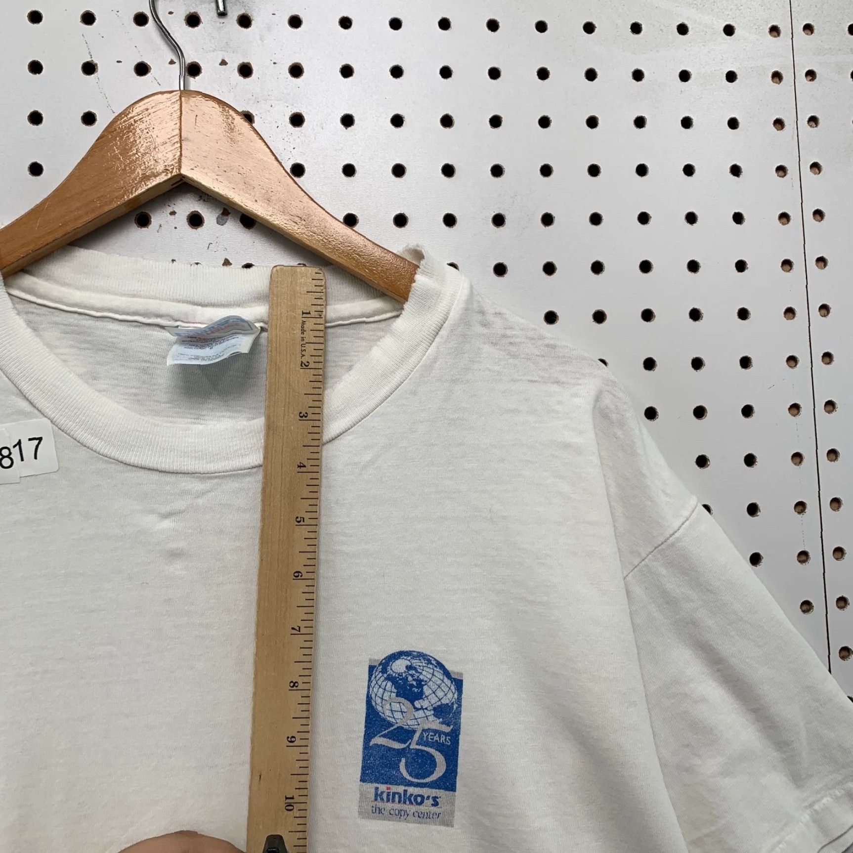 Hanes VINTAGE Kinkos Smiley Face Shirt Mens L White Hanes T-Shirt 90s Cyber Punk Hippie Hi Tech Funny USA Women/Men Size US L / EU 52-54 / 3 - 6 Thumbnail