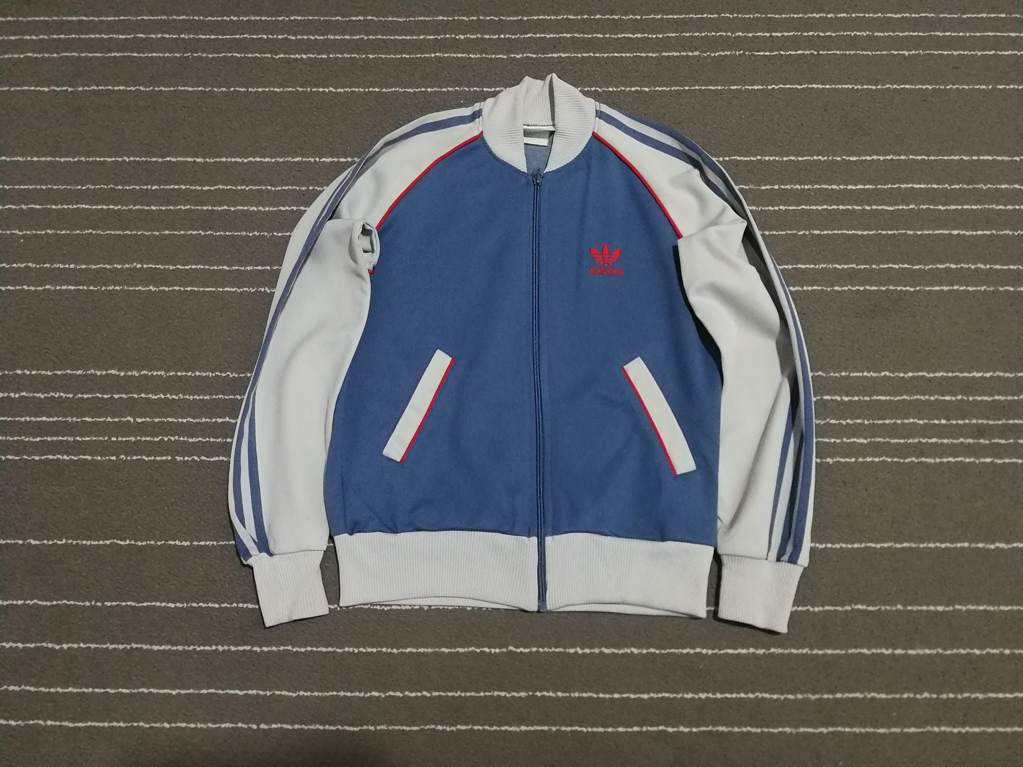 Vintage Adidas trefoil track top XS