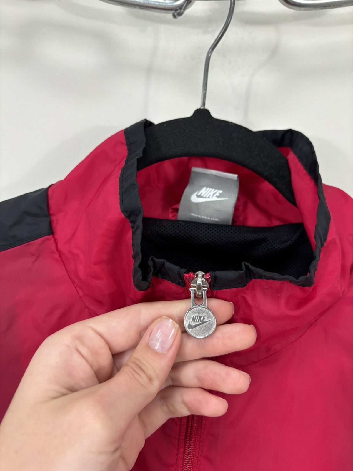 Nike Vintage Nike Y2K Retro Burgundy Full Zip Nylon Track Jacket Size US L / EU 52-54 / 3 - 12 Thumbnail