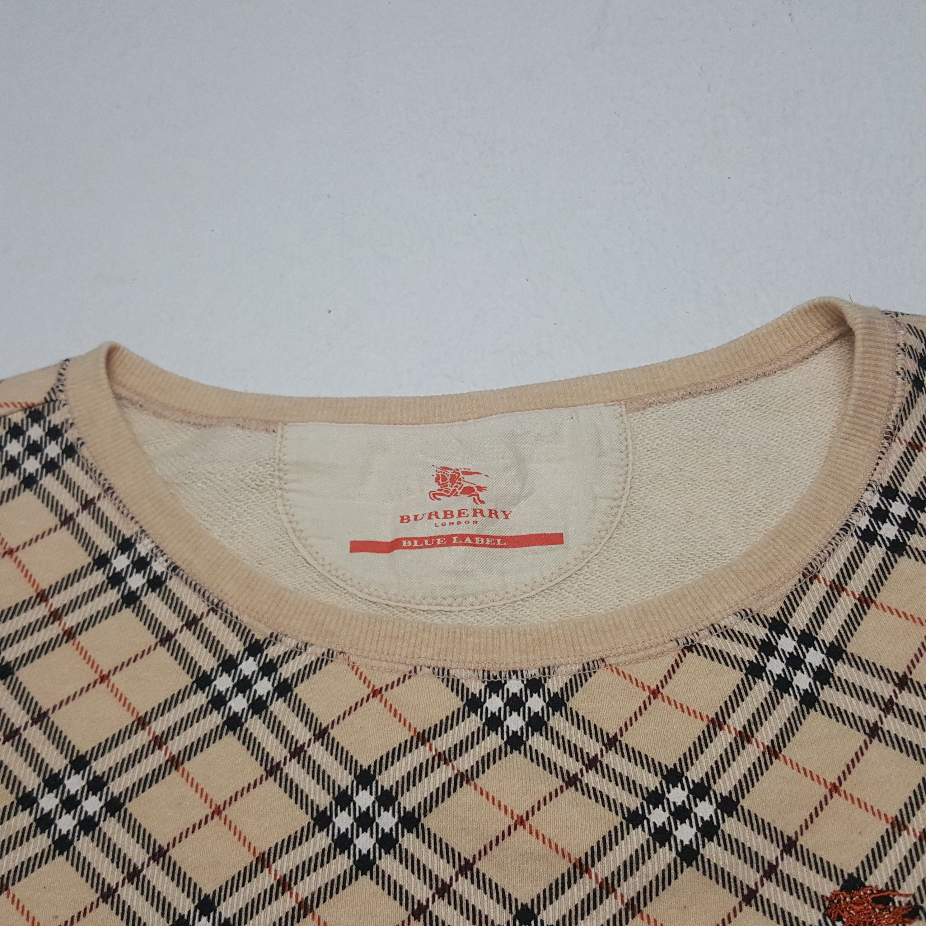 Burberry × Vintage Vintage Burberry London Blue Nova Check Tshirt Size XS / US 0-2 / IT 36-38 - 4 Thumbnail