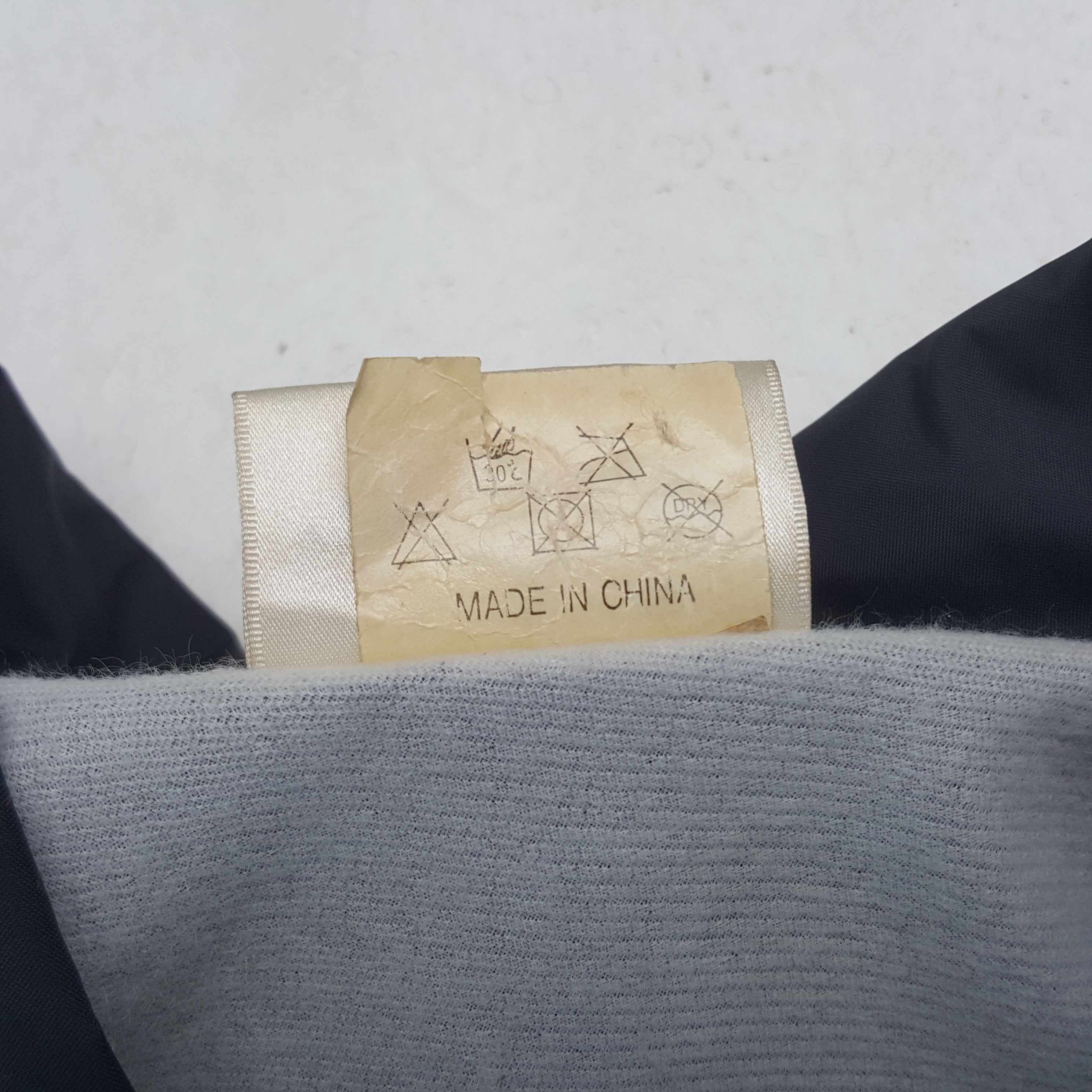 Adidas Vintage Adidas Trefoil Big Logo Windbreaker Jacket Size US XL / EU 56 / 4 - 6 Thumbnail