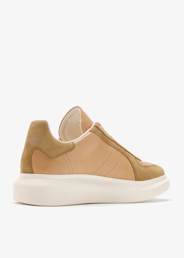 Alexander McQueen o1w1db10925 Oversized Retro Sneaker in Light Brown Size US 7 / EU 40 - 2 Thumbnail