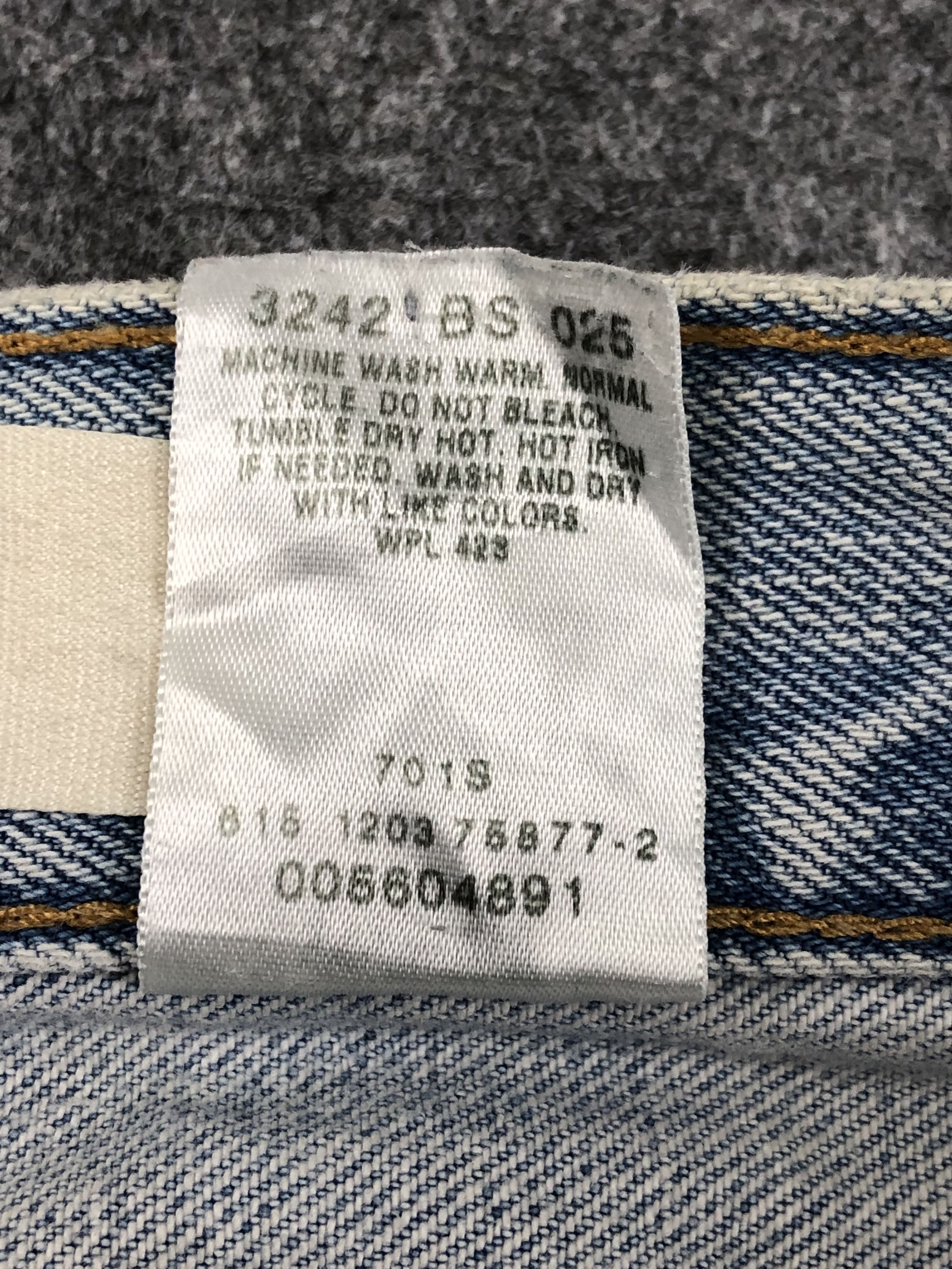 Levi's Vintage Levis 550 Light Washed Jeans DPP0241 Size US 36 / EU 52 - 7 Thumbnail