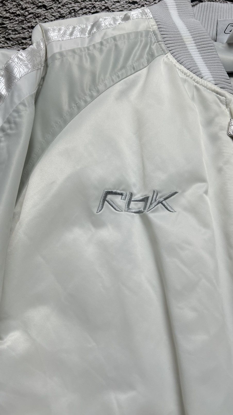 Early 00’s New York Giants NFL reebok Y2K bomber jacket