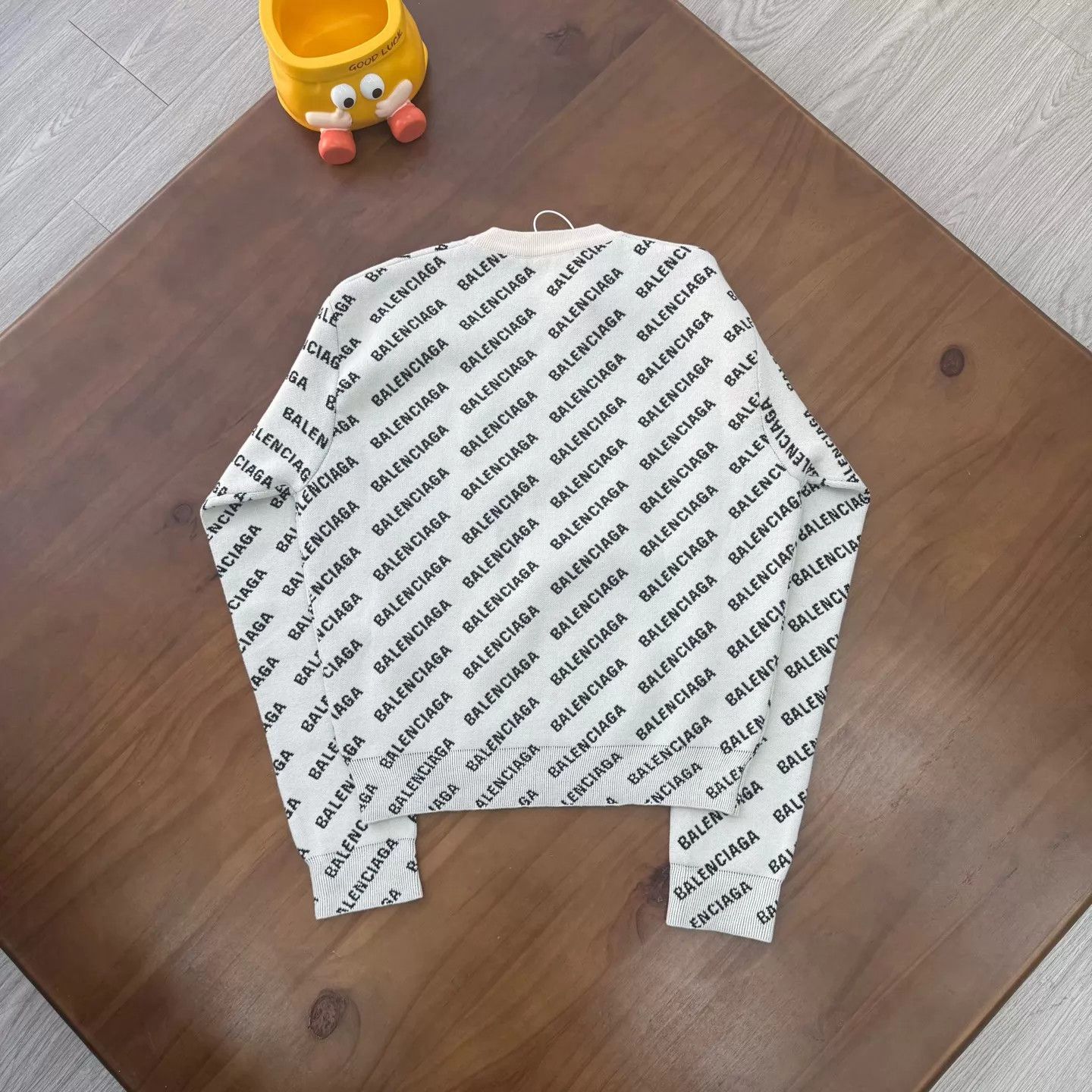 Balenciaga Balenciaga All-Over Graffiti Print Knit Sweater XS Size XS / US 0-2 / IT 36-38 - 2 Thumbnail