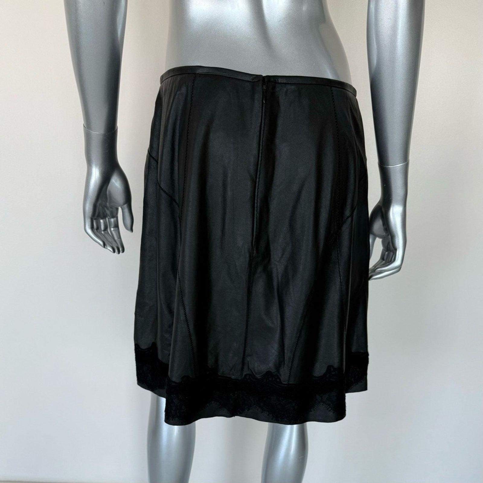 Elie Tahari Elie Tahari women leather skirt size 8 US Size 30" / US 8 / IT 44 - 10 Thumbnail