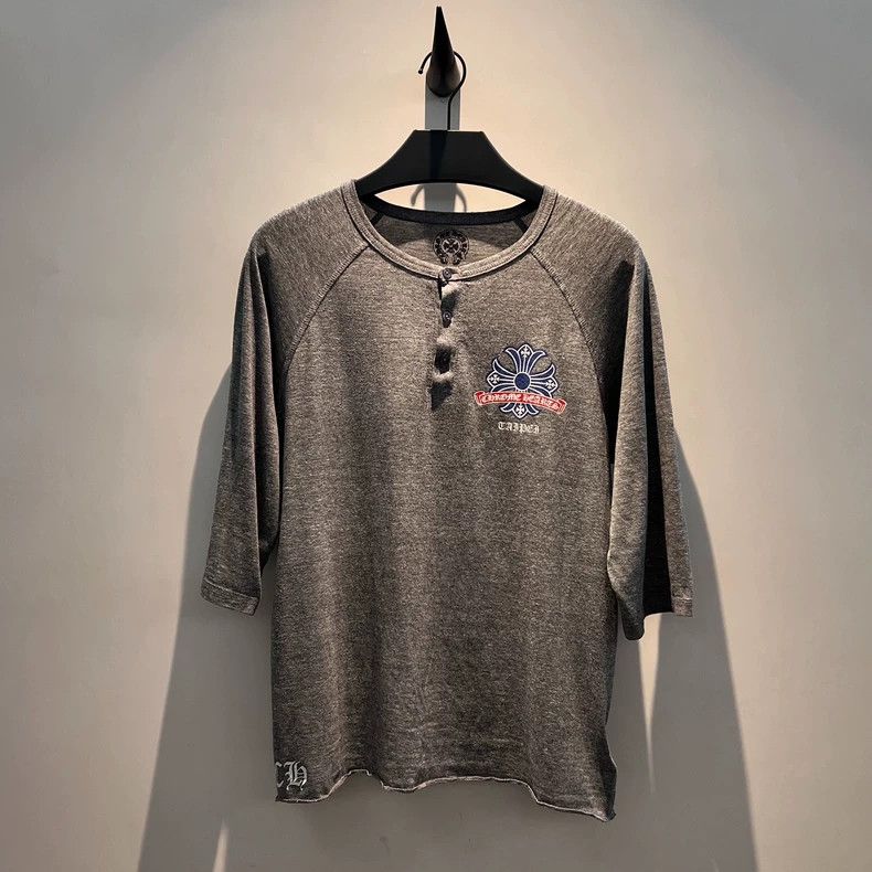 Chrome Hearts Chrome Hearts Grey Silver Cross Blue Sanskrit Henry Neck T Size US M / EU 48-50 / 2 - 1 Thumbnail