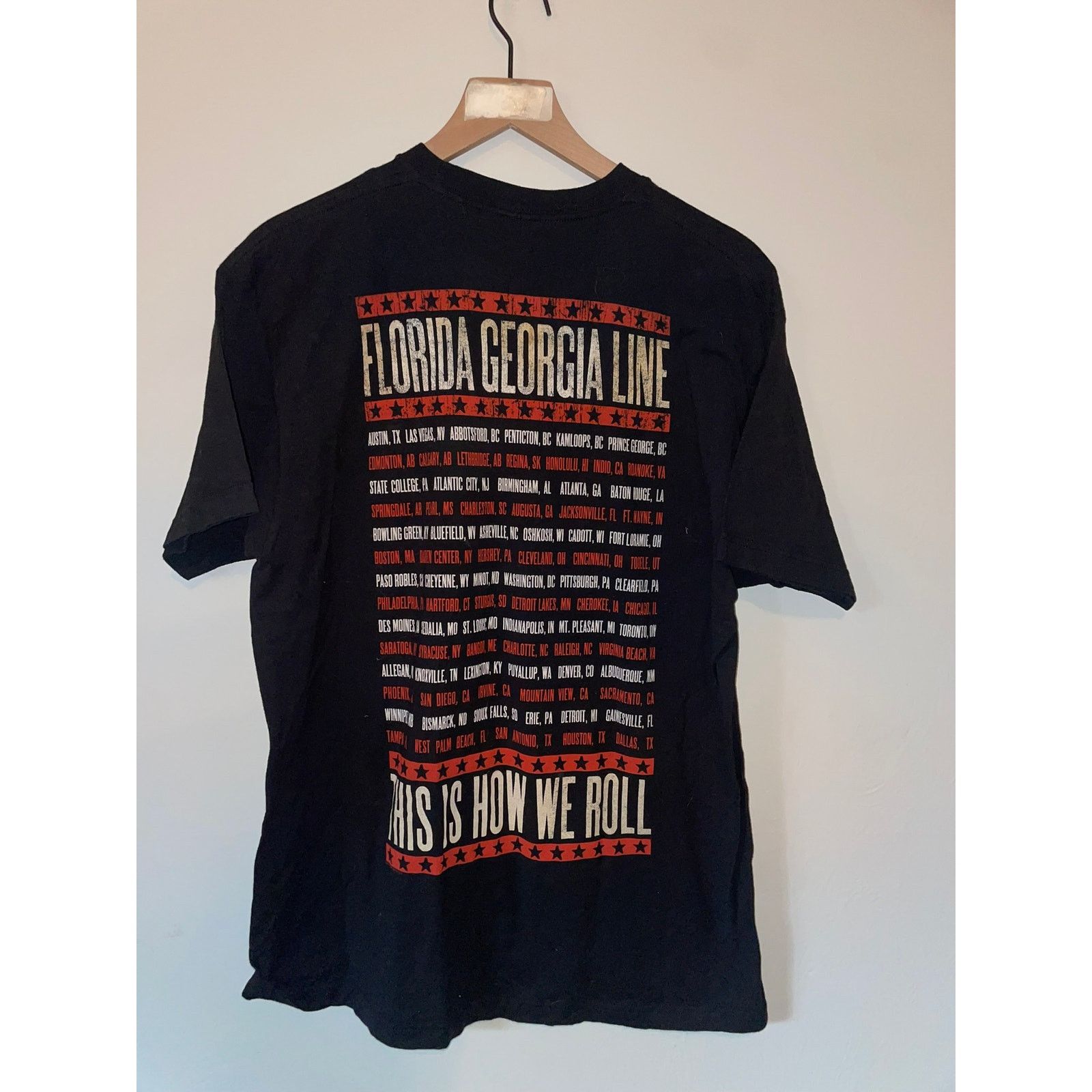 Tultex Florida Georgia Line Shirt This Is How We Roll Tour Tee XL Size US XL / EU 56 / 4 - 7 Thumbnail