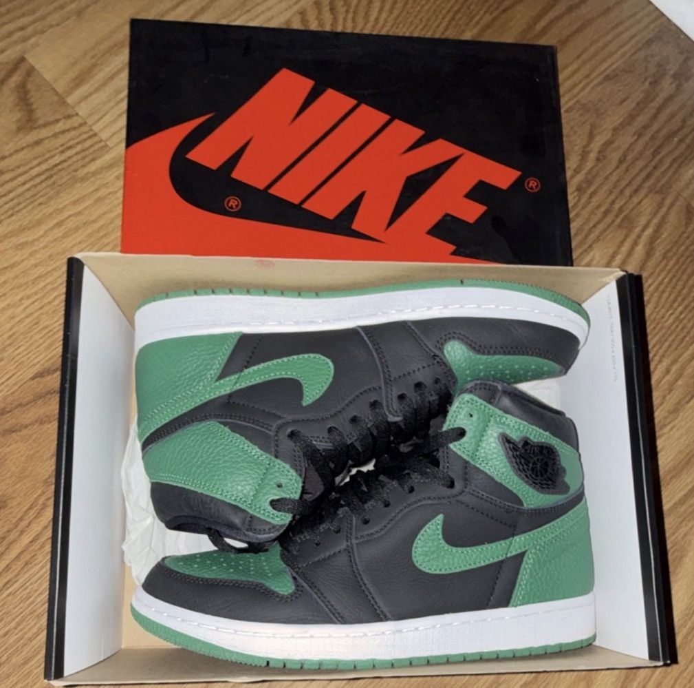 Nike Air Jordan 1 High OG ‘Pine Green 2.0’ 2021 Size US 9 / EU 42 - 1 Thumbnail