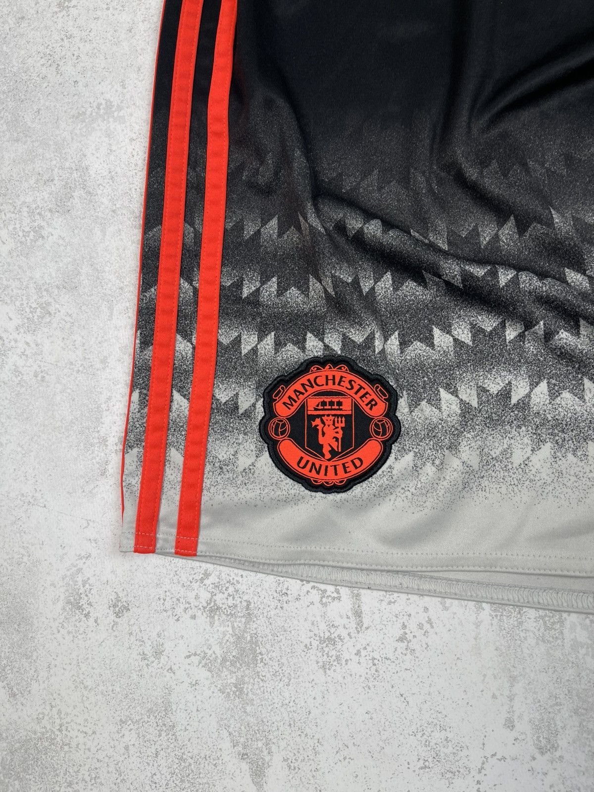 Adidas Adidas Manchester United 15/16 Away Climalite Shorts Size US 35 - 2 Thumbnail
