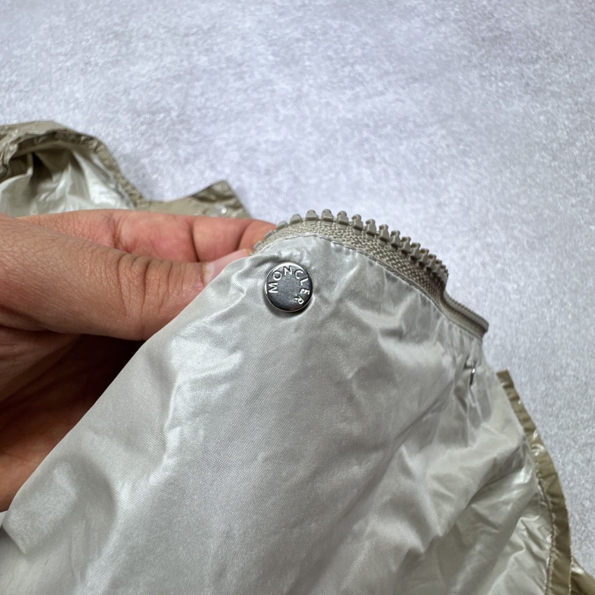Moncler Women`s Moncler Z8E0182 Beige Nylon Rain Jacket Size 1 / S Size US S / EU 44-46 / 1 - 19 Thumbnail