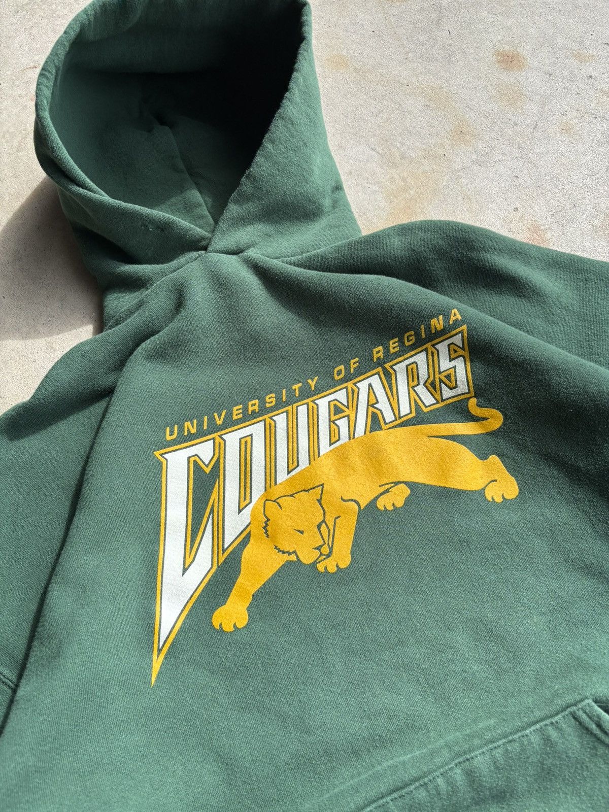 Russell Athletic Vintage 90s Uni Regina Cougers Boxy Russell Athletic Hoodie Size US XXL / EU 58 / 5 - 3 Thumbnail
