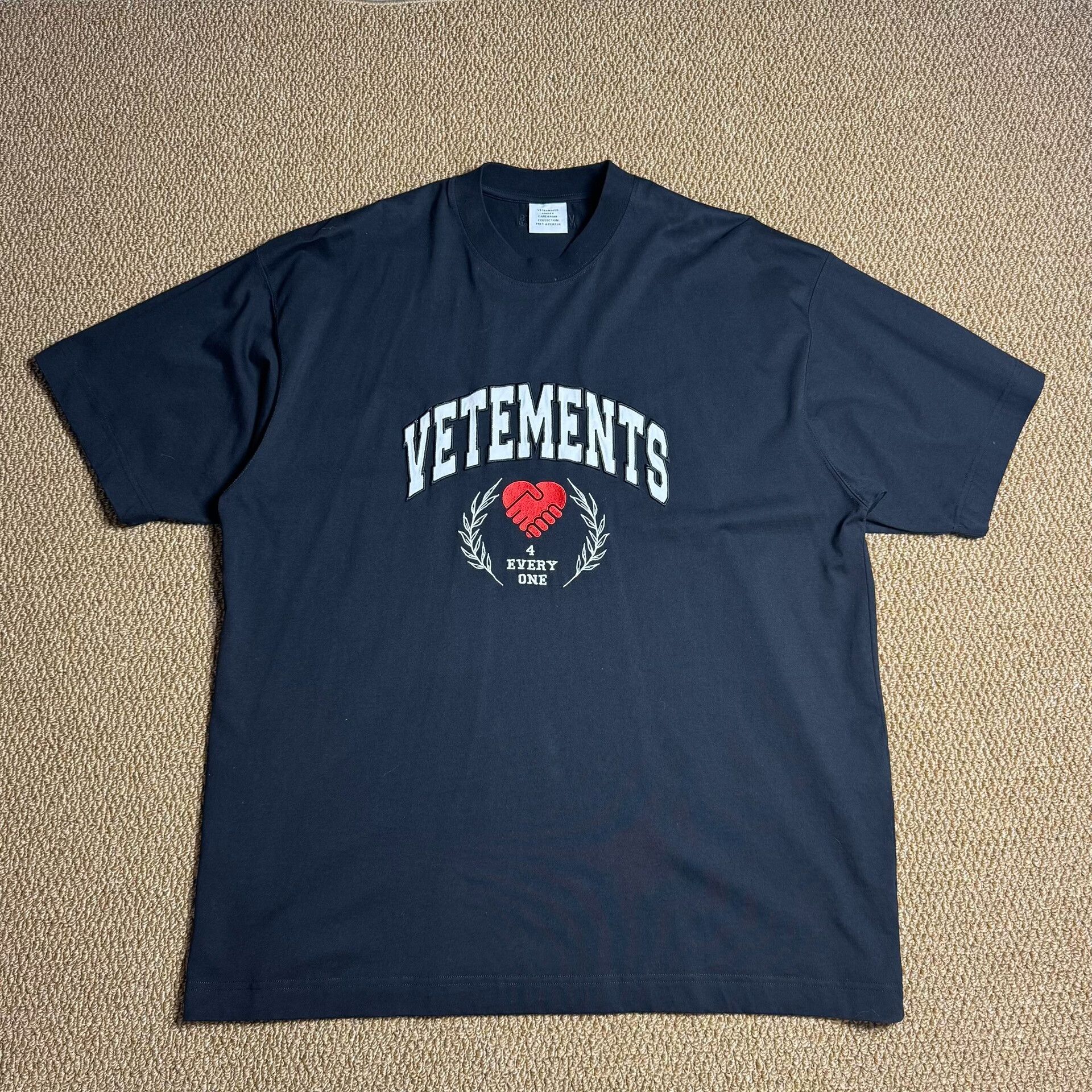 Vetements I Love Paris Hilton T-shirt | Grailed
