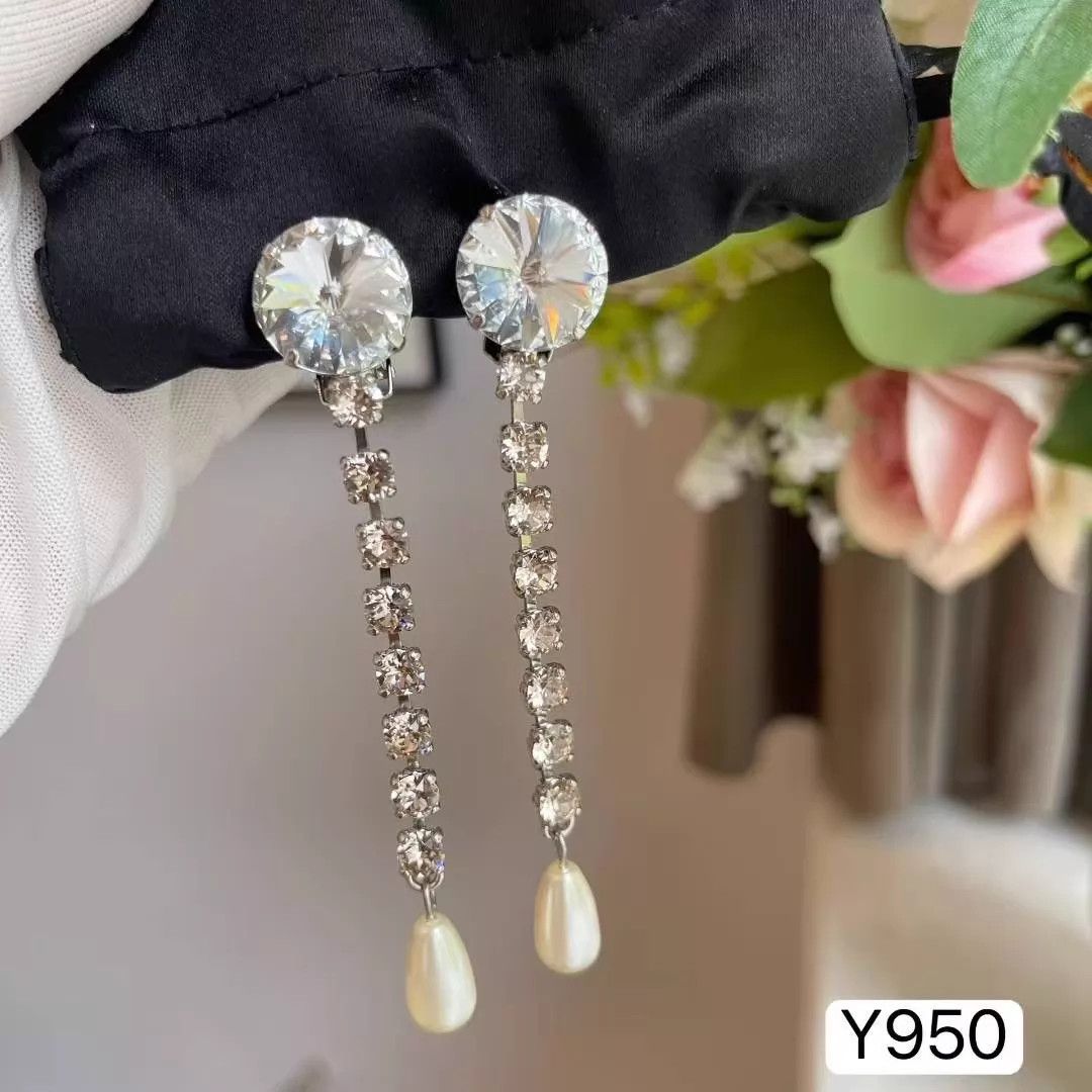 Miu Miu MIU MIU Women's Crystal Tassel Ear Clips Like New Size ONE SIZE - 3 Thumbnail