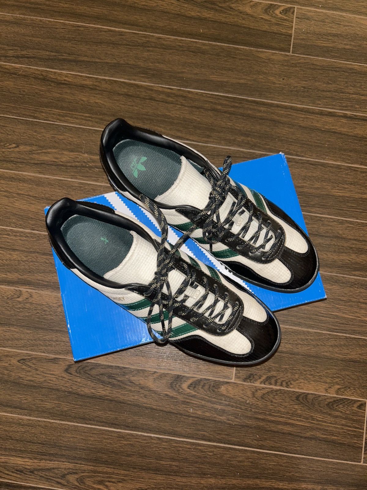 Adidas Adidas Blondie Size US 9.5 / EU 42-43 - 1 Thumbnail