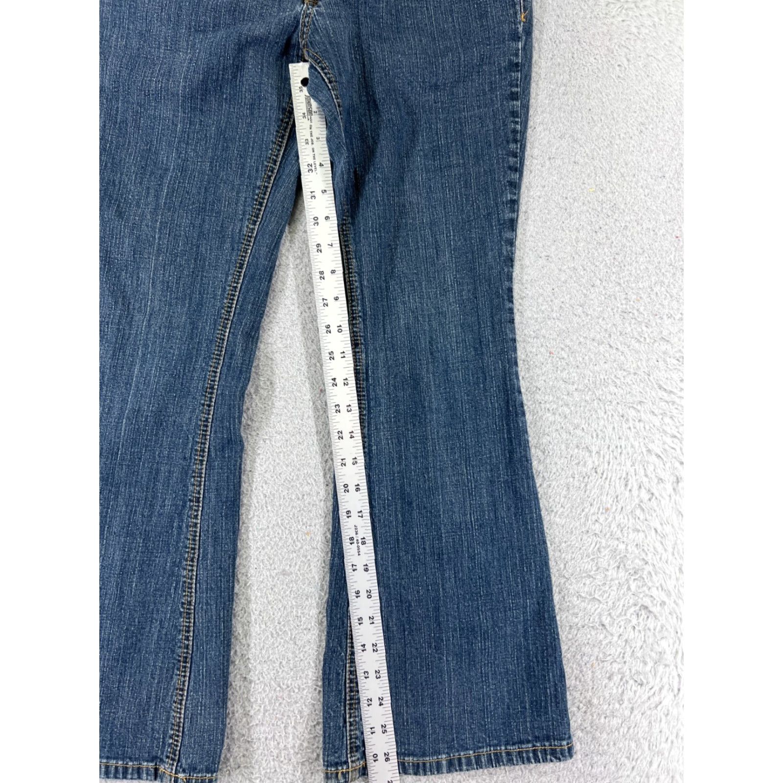 Vintage Arizona Jeans Co Jeans Womens 7 Blue Denim Flared 28x27 Cotton Distressed Zipper Cowboy Southwestern American Designer 90s Mens Girls? Size 28" / US 6 / IT 42 - 7 Thumbnail