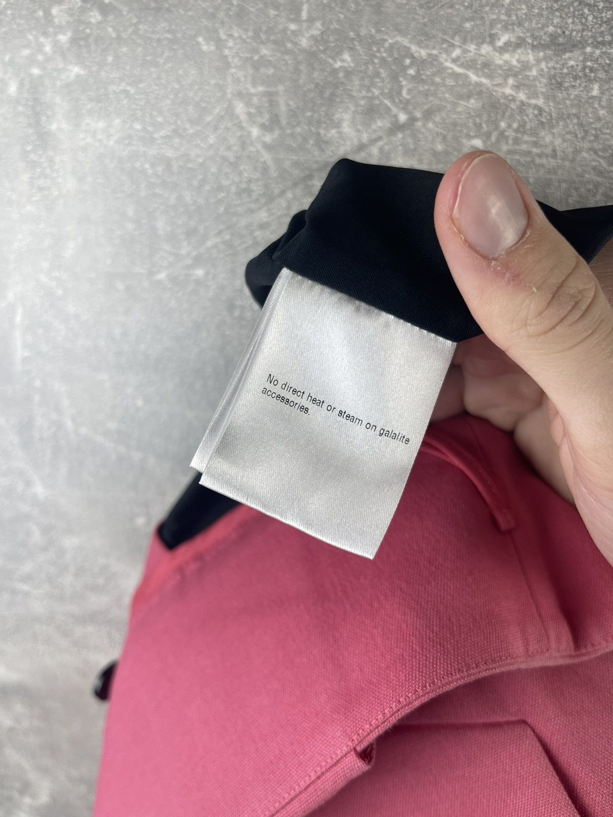 Gucci Gucci Vintage Runway Pink Pockets Archives Buttons Skirt Size 28" / US 6 / IT 42 - 15 Thumbnail