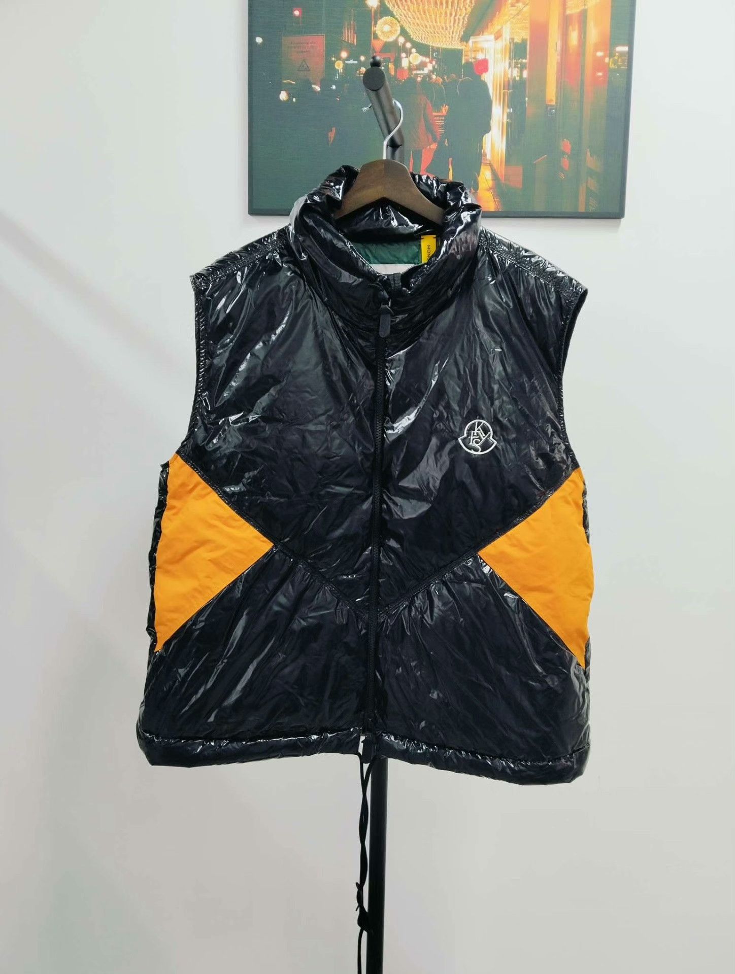 Moncler Moncler Black Vest M Men Size US M / EU 48-50 / 2 - 1 Thumbnail