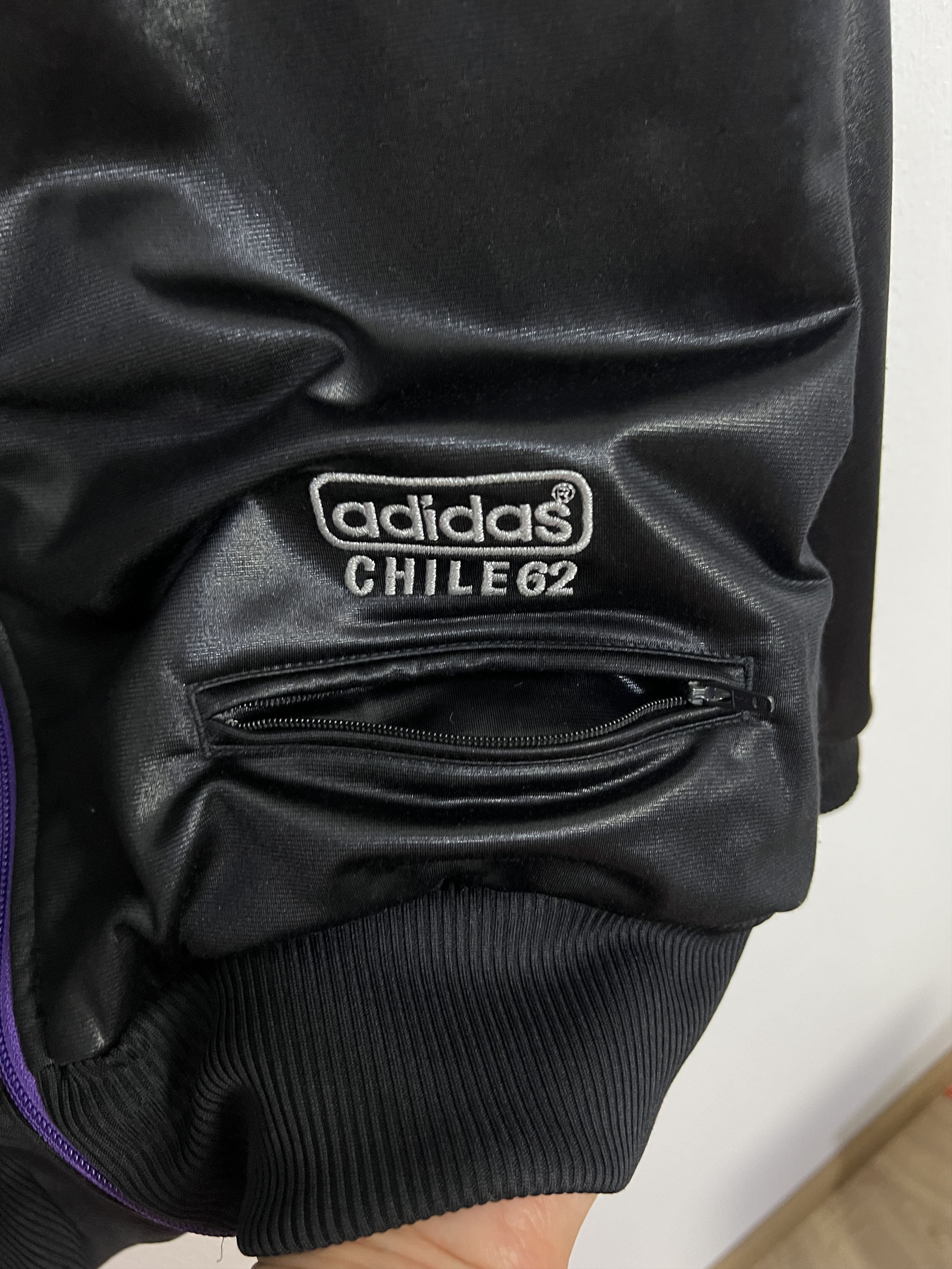 Adidas Vintage Adidas Originals Chile 62 Purple Hooded Jacket Track Size US L / EU 52-54 / 3 - 4 Thumbnail